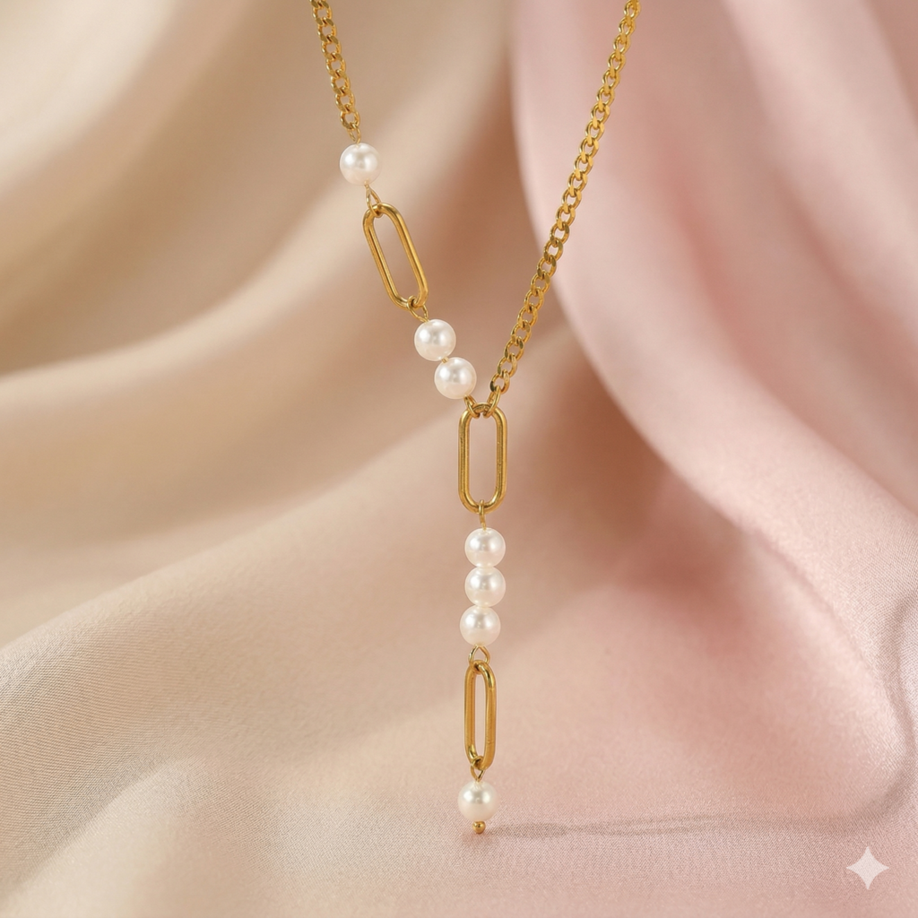 Gold pearl necklace