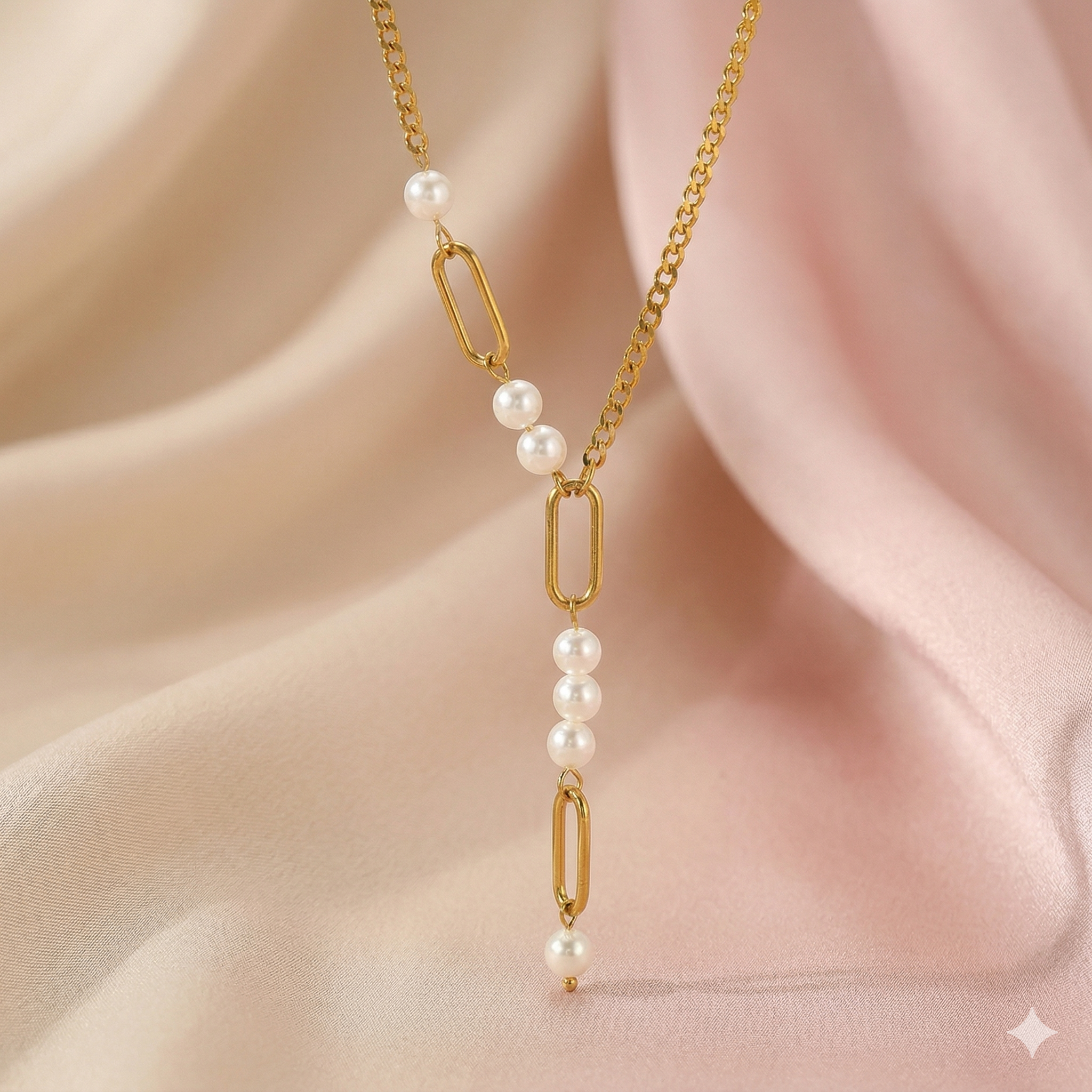 Gold pearl necklace